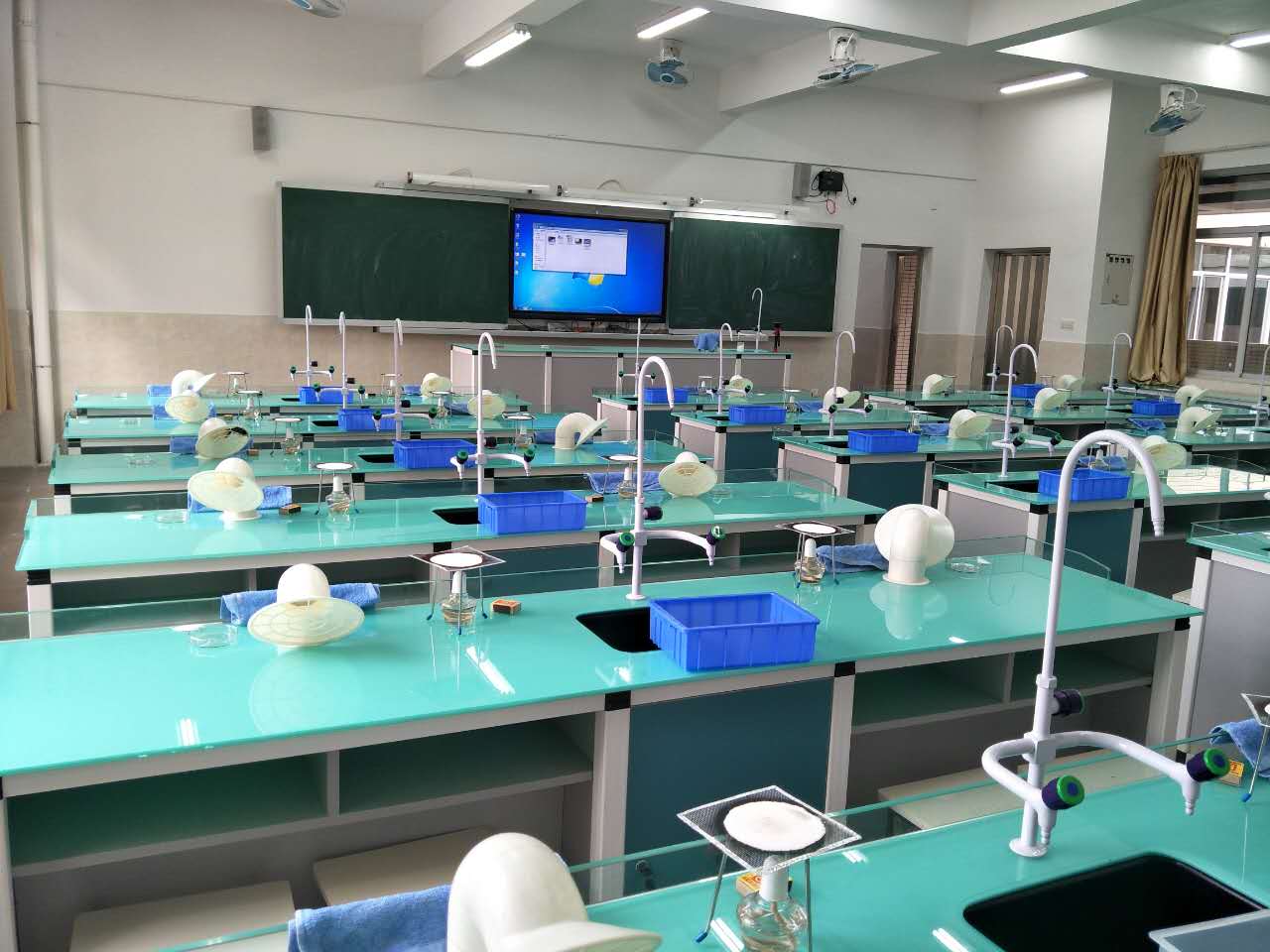 化學(xué)實(shí)驗(yàn)室(鋁木) 化學(xué)實(shí)驗(yàn)室(鋁木)